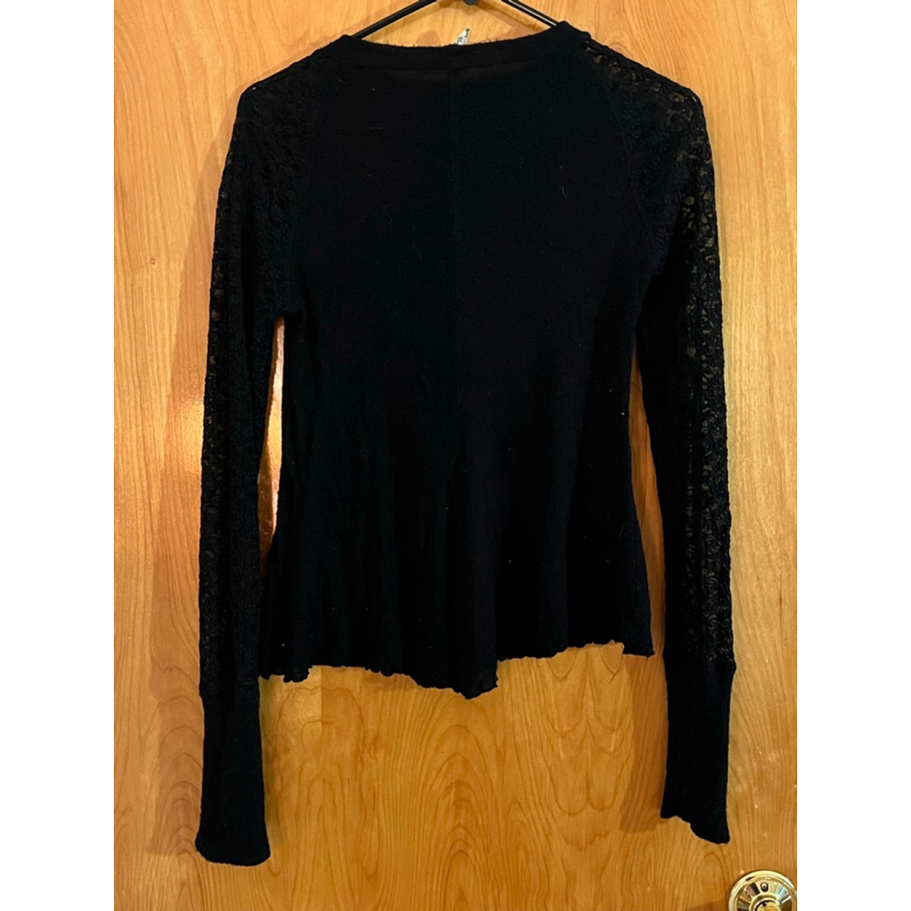Free People Black Long Sleeve Knit and Lace Shirt Women’s Size XS GUC - Picture 2 of 7